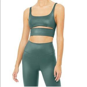 MATCHING SET - Alo Yoga Seagrass Shine - Slit Bra & Airlift Leggings